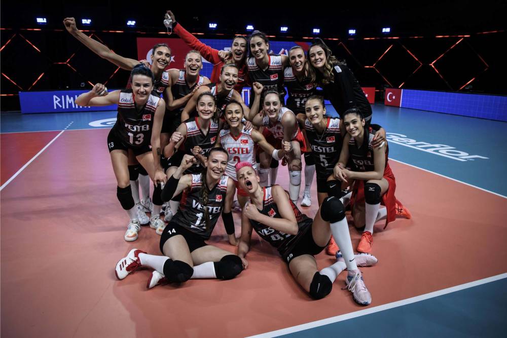 韩国队险胜波兰队，波尔惊艳四座