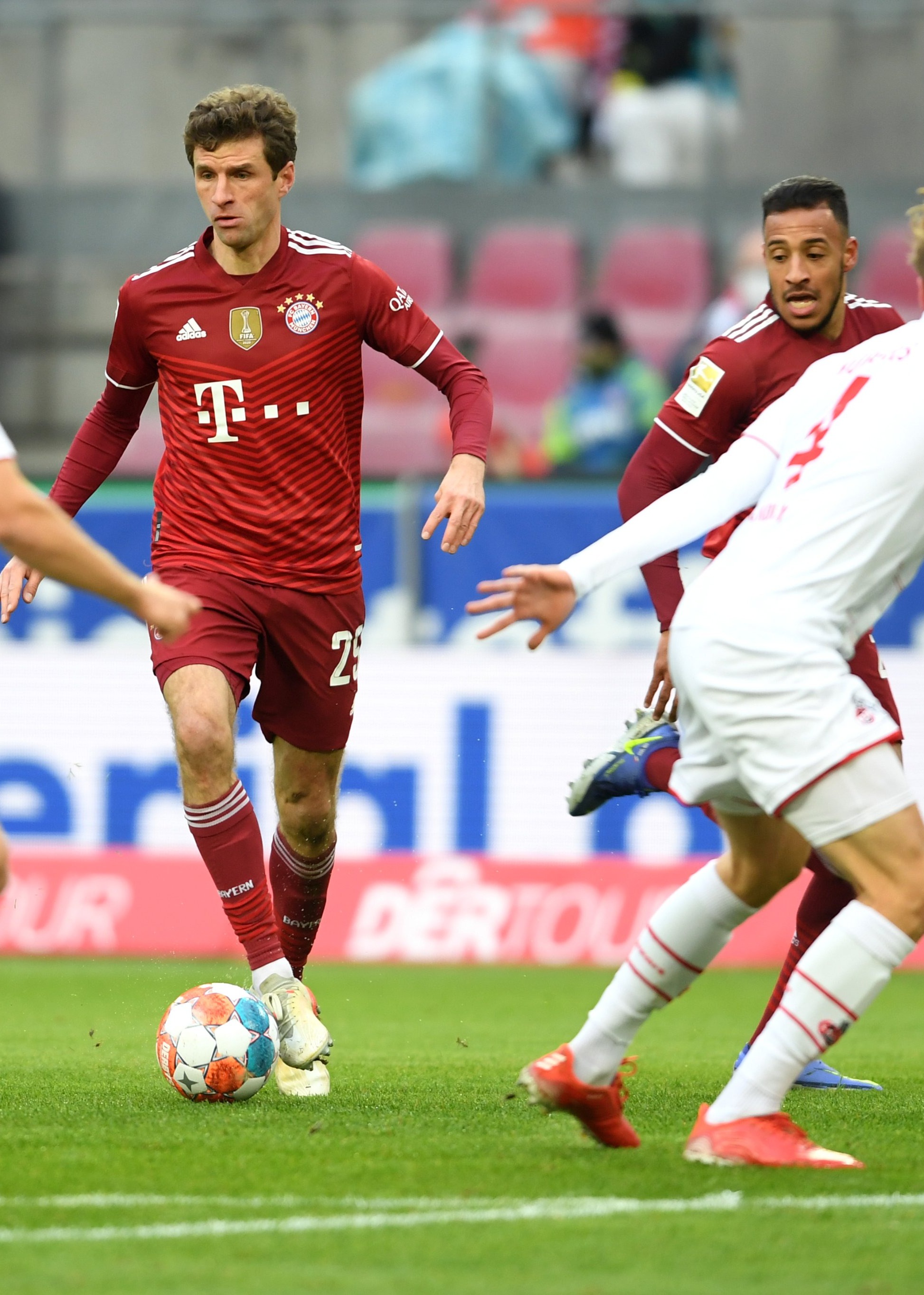 拜仁横扫国际米兰，莱万刷新纪录